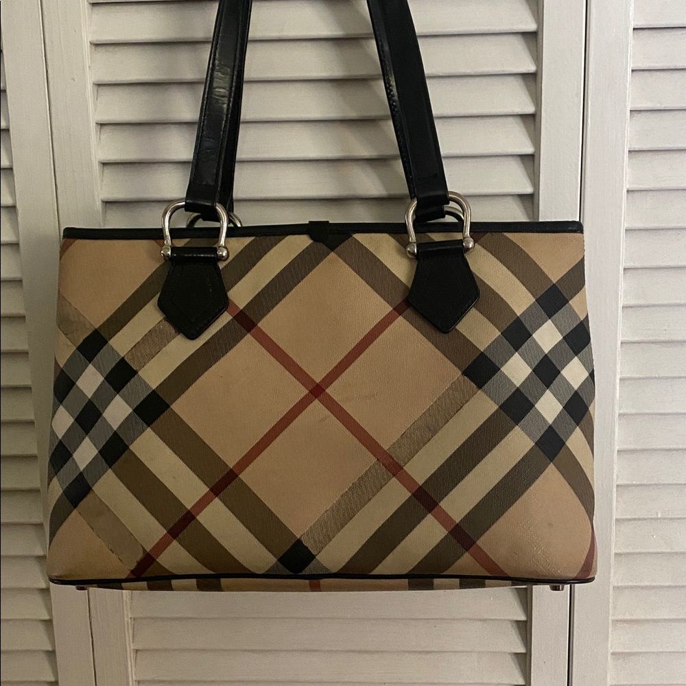 Burberry Checkered 9”x15” Tan and Black Red Shoulder Bag 100% Authentic - Picture 3 of 17